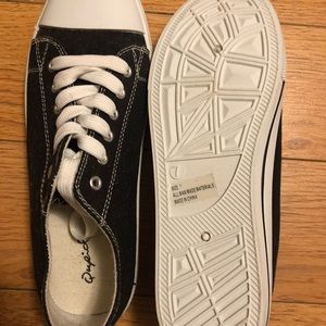 Women’s Converse | Knockoff | Size 7